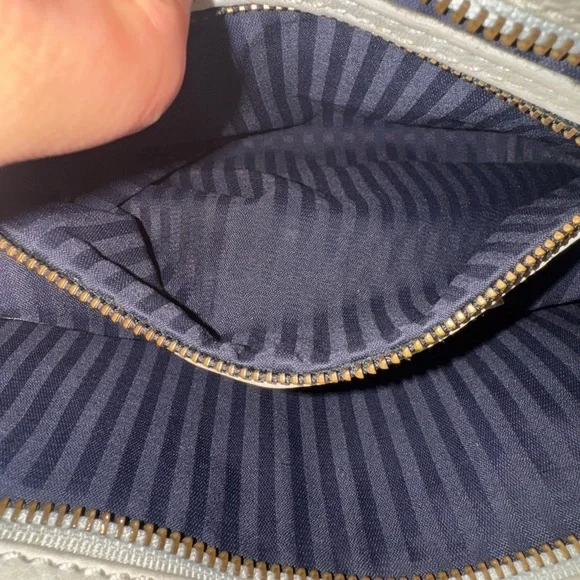 Coach Sonoma Bucket Bag - Picture 9 of 10